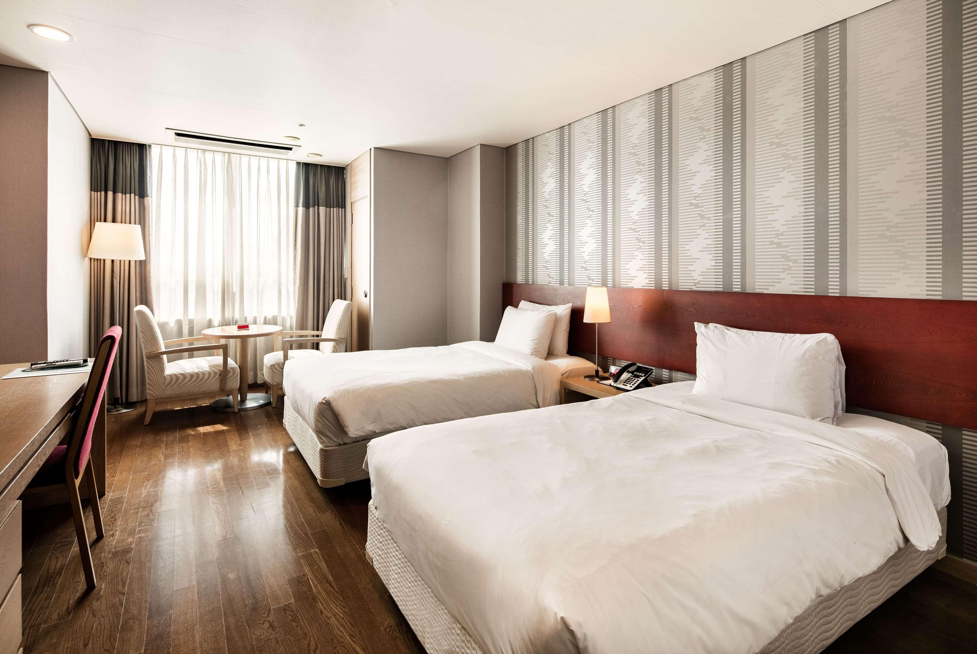 Ramada Hotel And Suites Seoul Namdaemun Zewnętrze zdjęcie