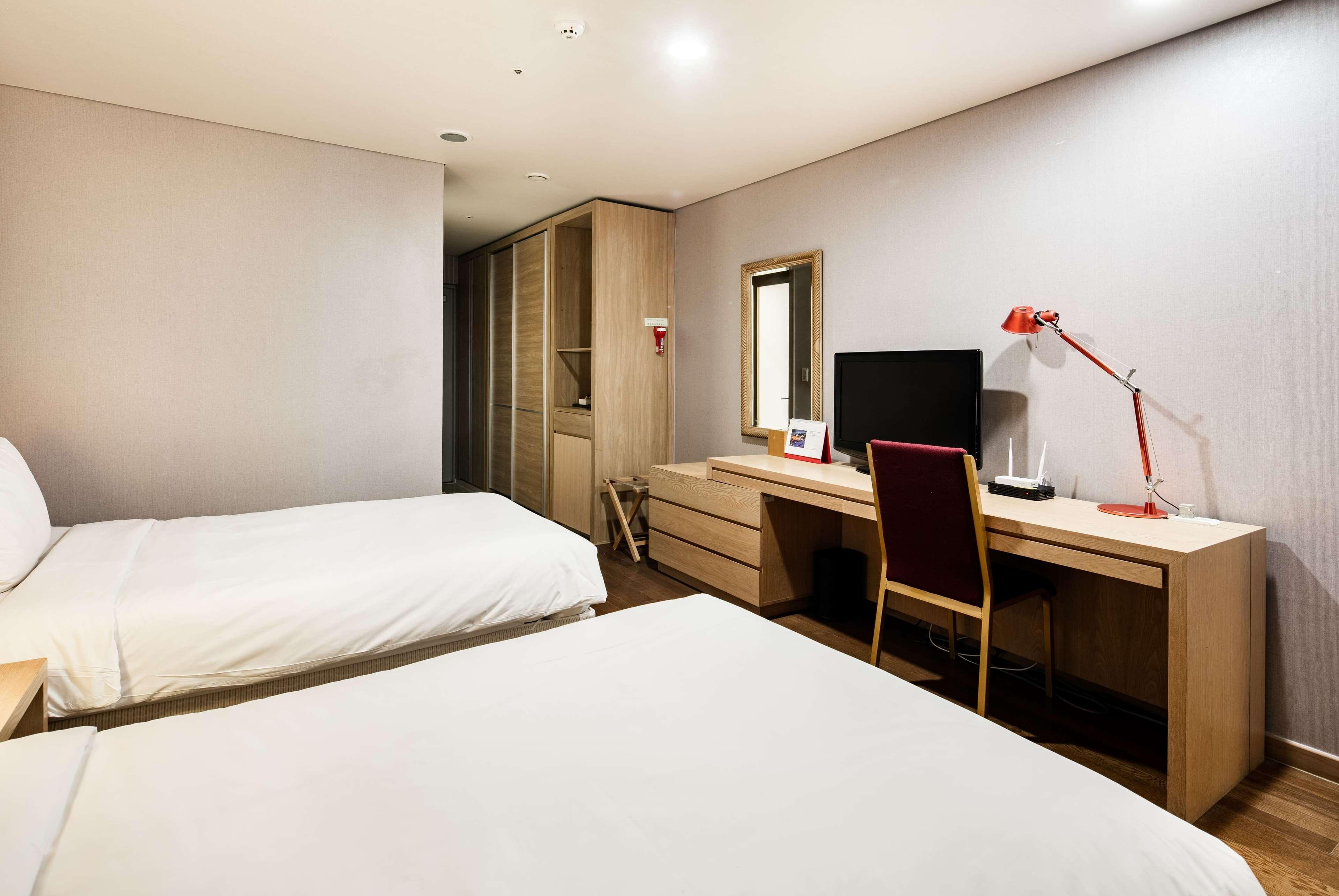 Ramada Hotel And Suites Seoul Namdaemun Zewnętrze zdjęcie