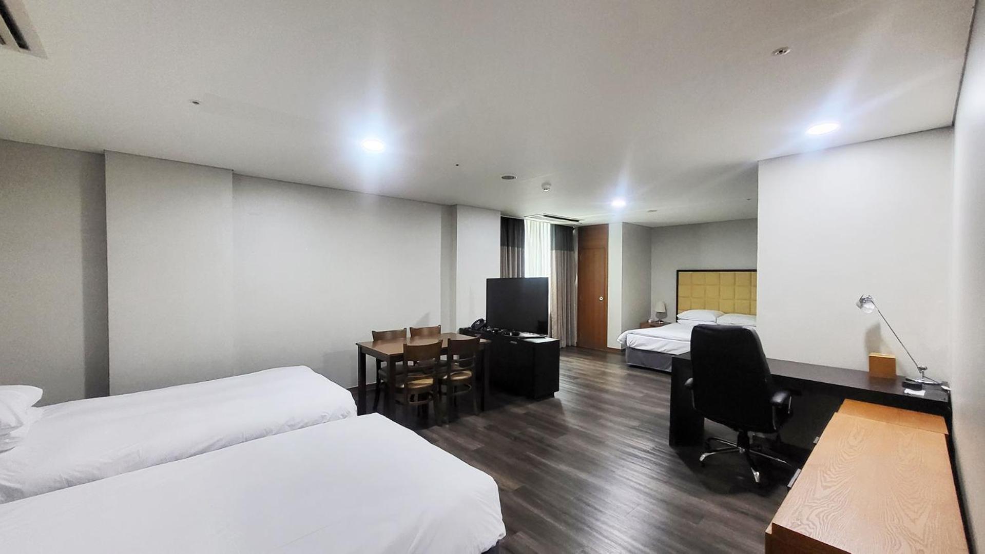 Ramada Hotel And Suites Seoul Namdaemun Zewnętrze zdjęcie