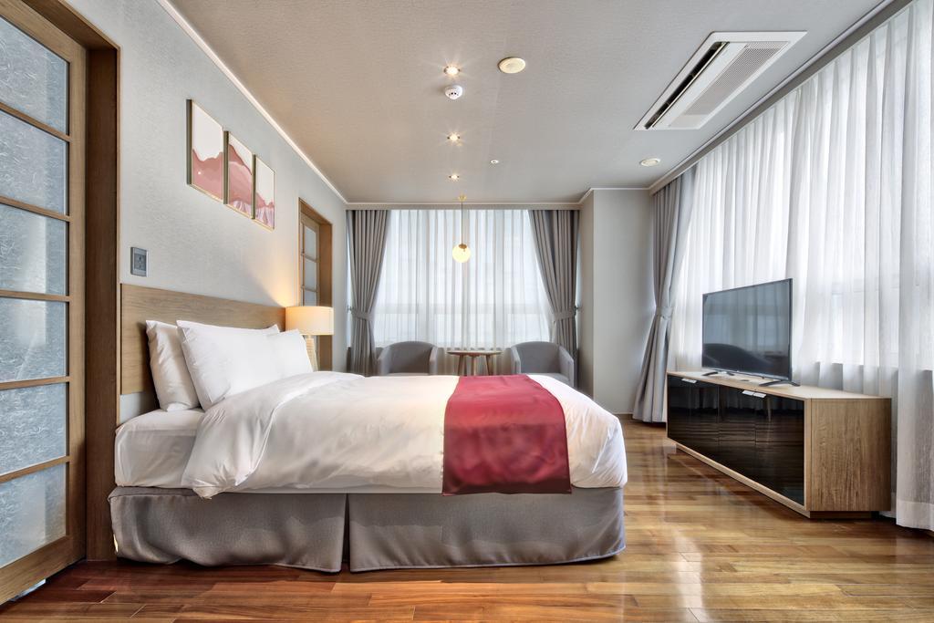 Ramada Hotel And Suites Seoul Namdaemun Zewnętrze zdjęcie